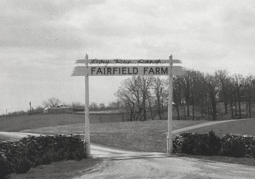 Fairfield Farm Entrance