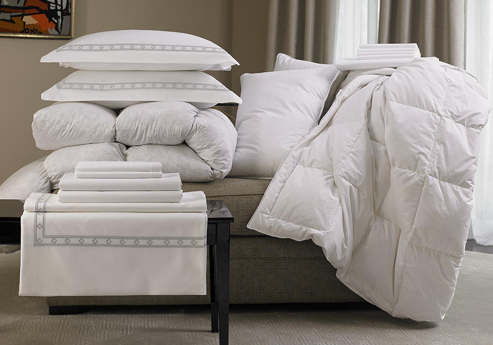 Ritz-Carlton Diamond Border Bedding Set